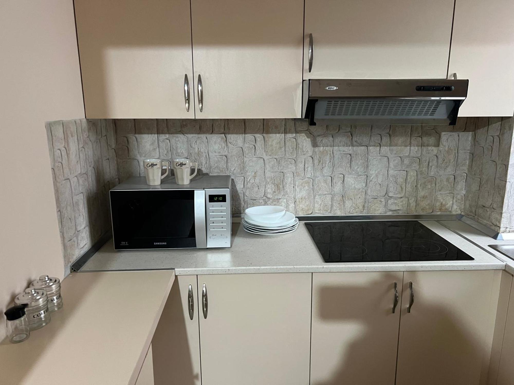 Deal 315 Apartment Tirana Esterno foto